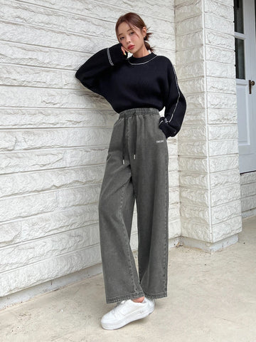 DAZY Letter Patch Embroidery Drawstring Waist Wide Leg Jeans