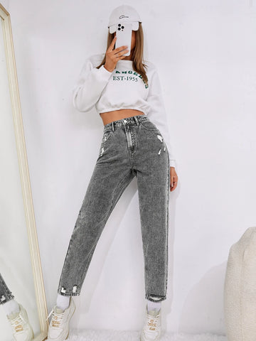 Zipper Fly Tapered Jeans