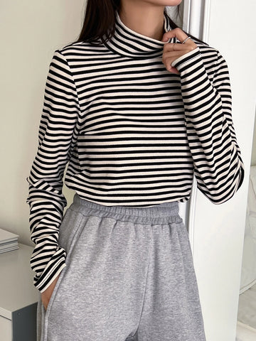 DAZY Striped High Neck Tee