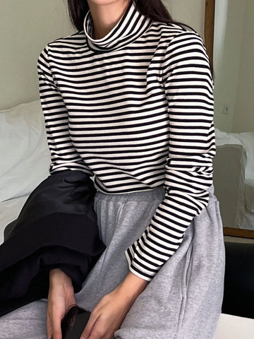 DAZY Striped High Neck Tee