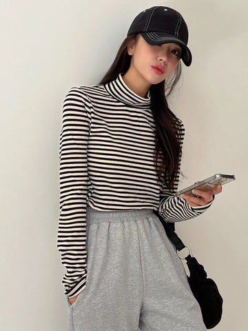DAZY Striped High Neck Tee