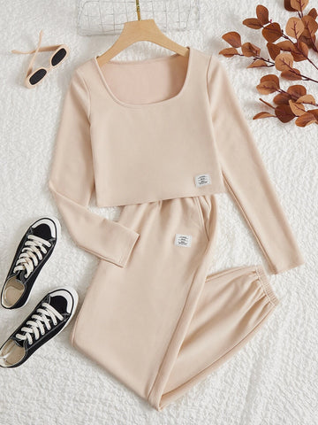 EZwear Letter Patched Detail Scoop Neck Crop Tee & Pants