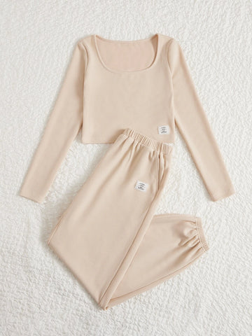 EZwear Letter Patched Detail Scoop Neck Crop Tee & Pants