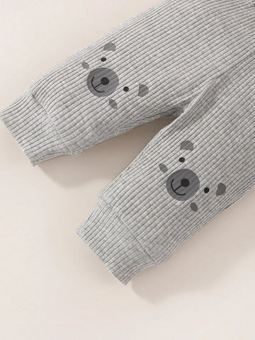 Newborn Baby Cartoon Graphic Bodysuit & Pants & Hat