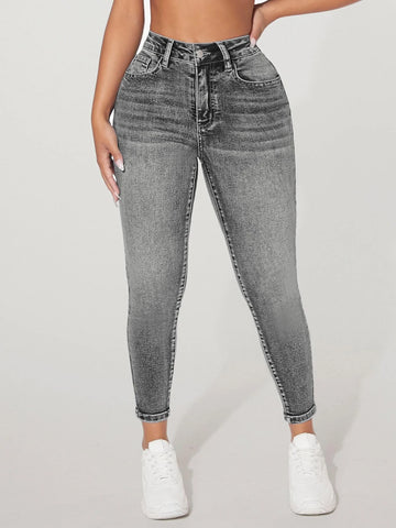 PETITE Solid Skinny Jeans