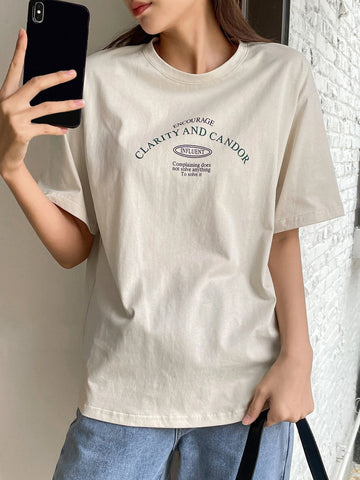 DAZY Slogan Graphic Tee