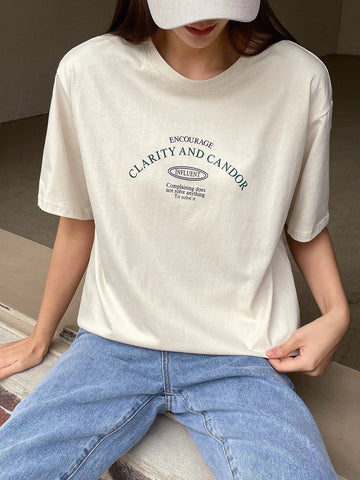 DAZY Slogan Graphic Tee