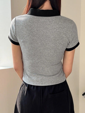DAZY Contrast Trim Ribbed Knit Tee