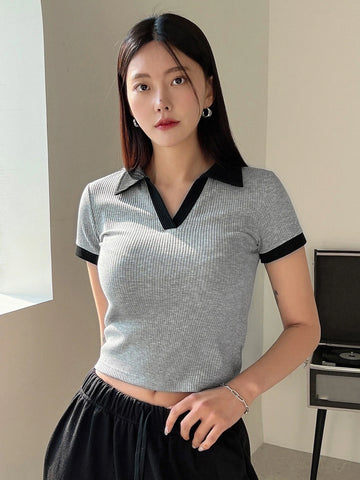 DAZY Contrast Trim Ribbed Knit Tee