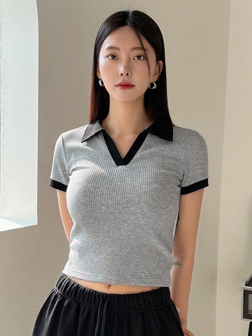 DAZY Contrast Trim Ribbed Knit Tee