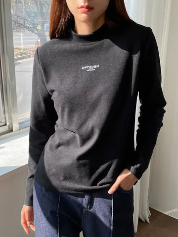 DAZY Letter Graphic Mock Neck Tee