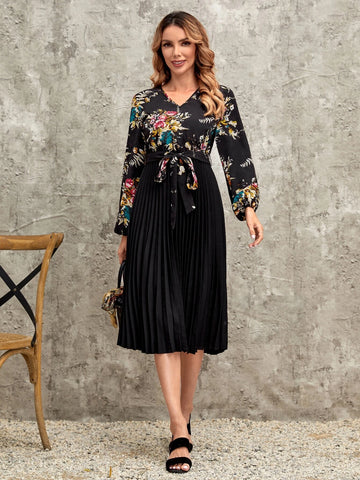 EMERY ROSE Floral Print Pleated Hem Belted Dress
