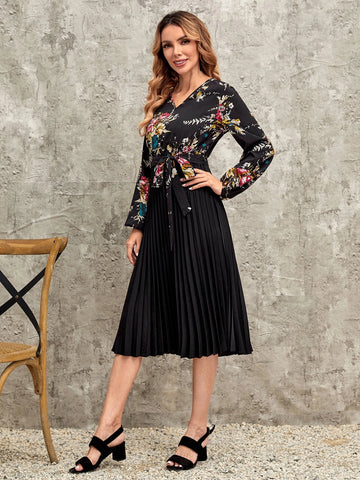 EMERY ROSE Floral Print Pleated Hem Belted Dress