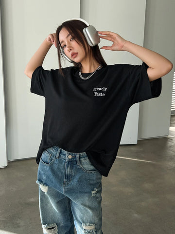 DAZY Embroidery Letter Graphic Drop Shoulder Tee