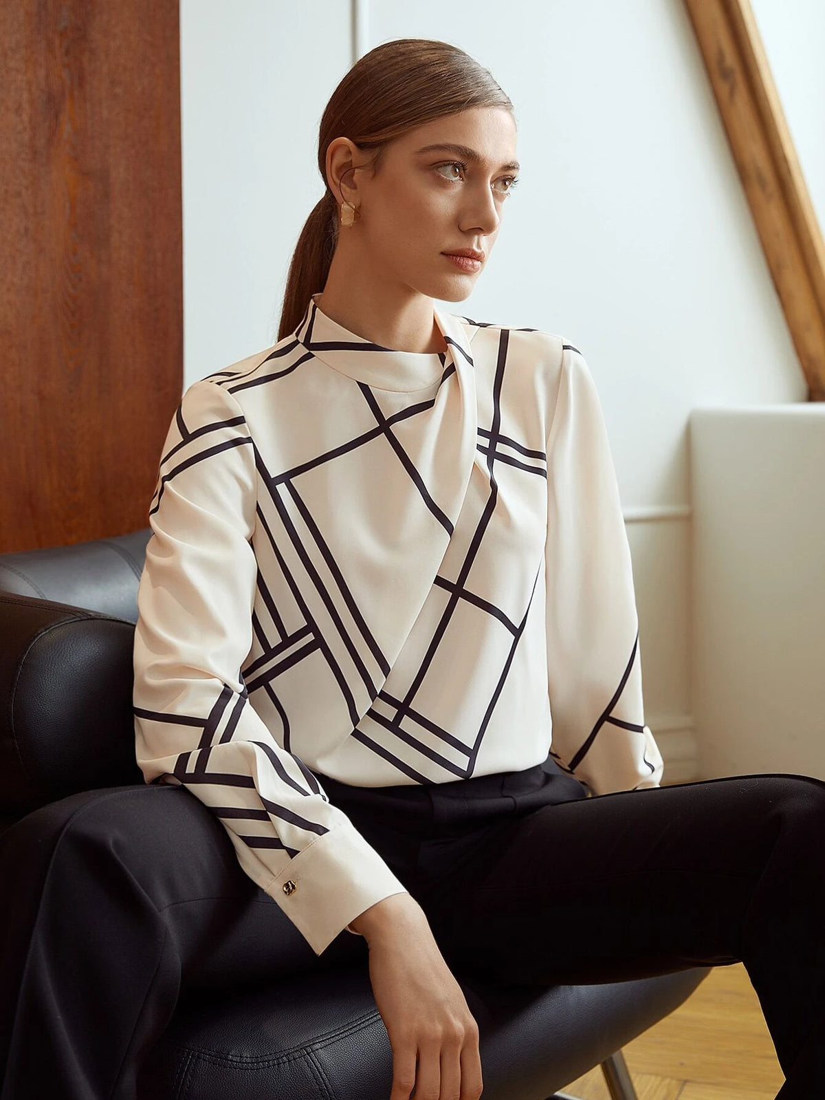 MOTF PREMIUM GEO PRINT MOCK NECK TOP