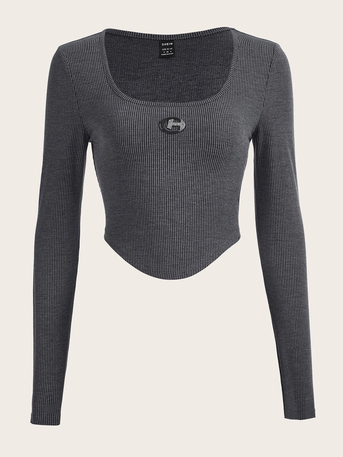 EZwear Rhinestone Metal Decor Scoop Neck Asymmetrical Hem Crop Tee