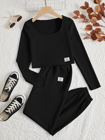 EZwear Letter Patched Detail Scoop Neck Crop Tee & Pants