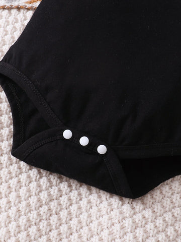 Baby Plaid Patched Pocket Bodysuit & Shorts