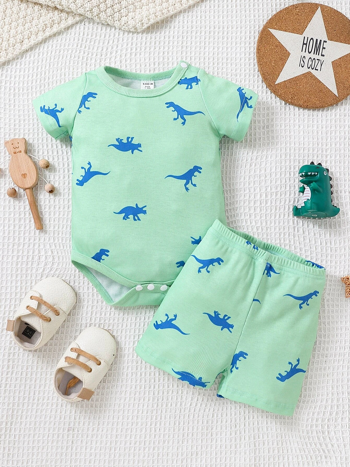 Newborn Baby Dinosaur Print Bodysuit & Shorts