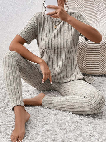 Unity Split Hem Tee & Leggings