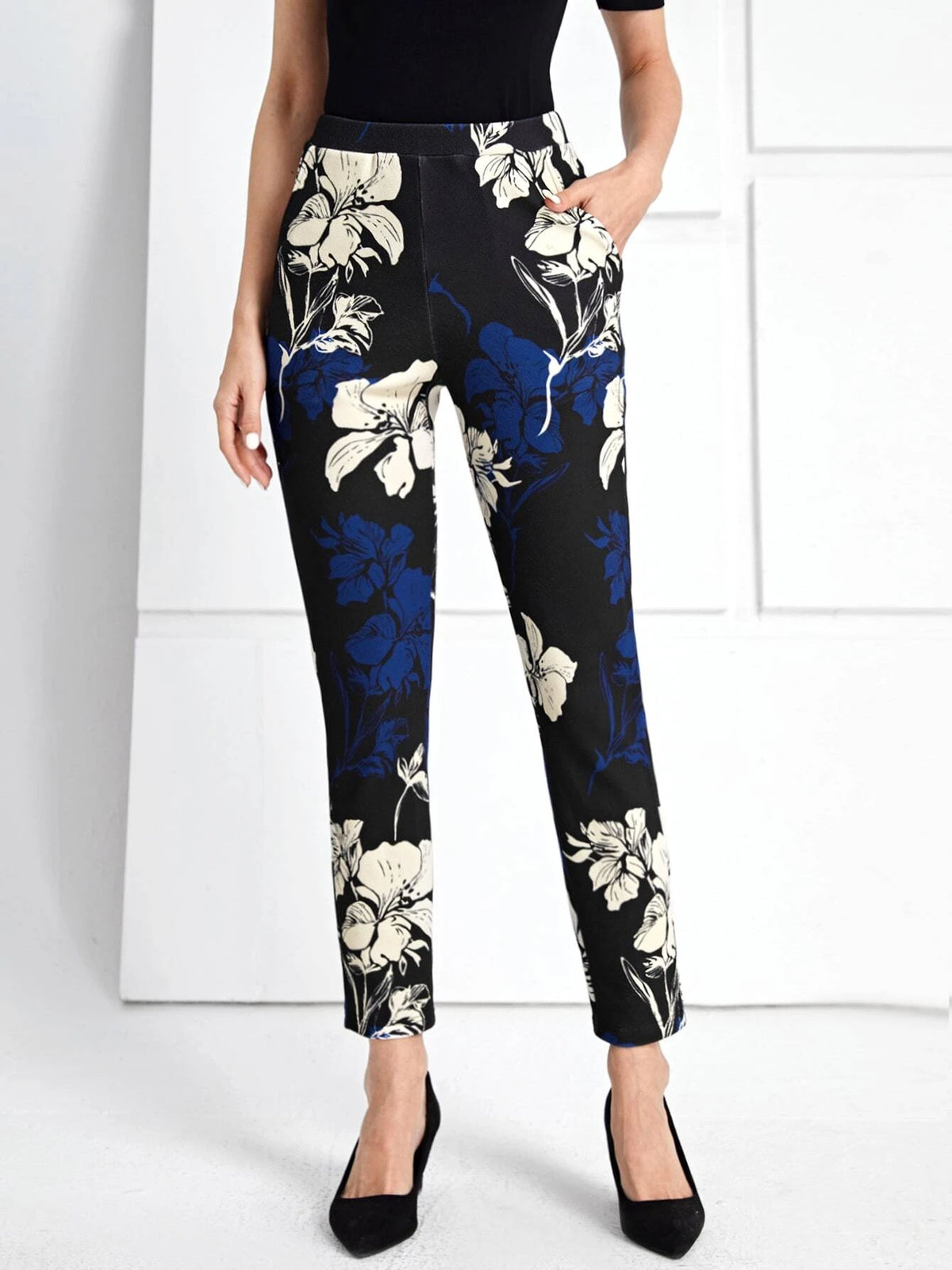 EMERY ROSE Floral Print Slant Pocket Pants