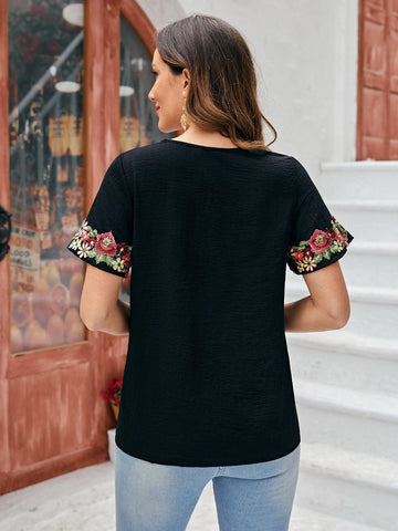 EMERY ROSE V-neck Floral Embroidery Top
