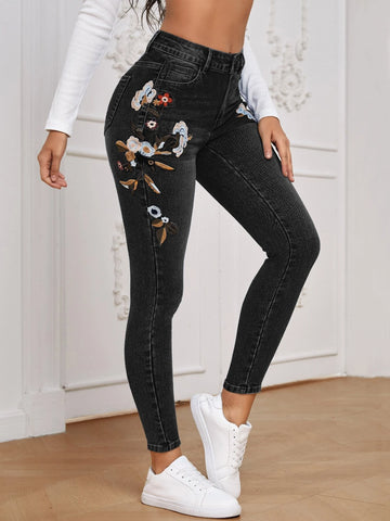 Floral Embroidery Skinny Jeans