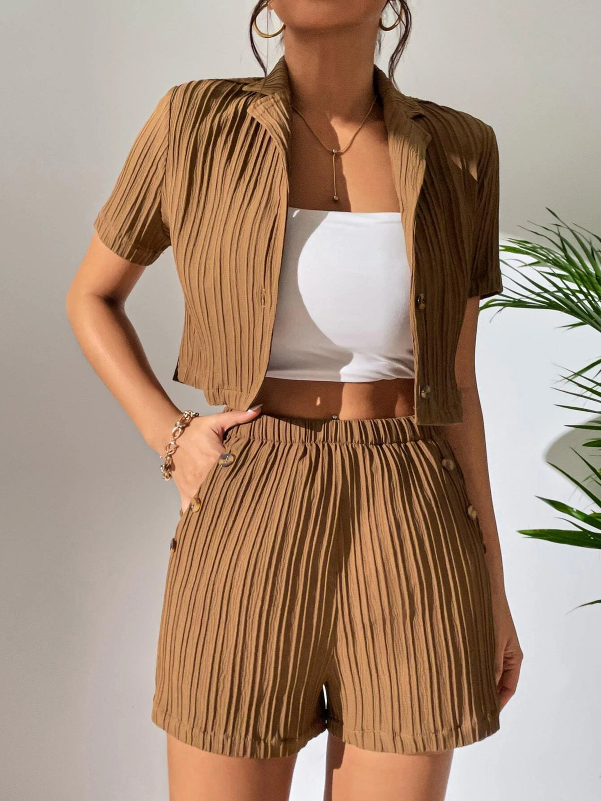 Solid Lapel Collar Button Front Crop Blouse & Shorts