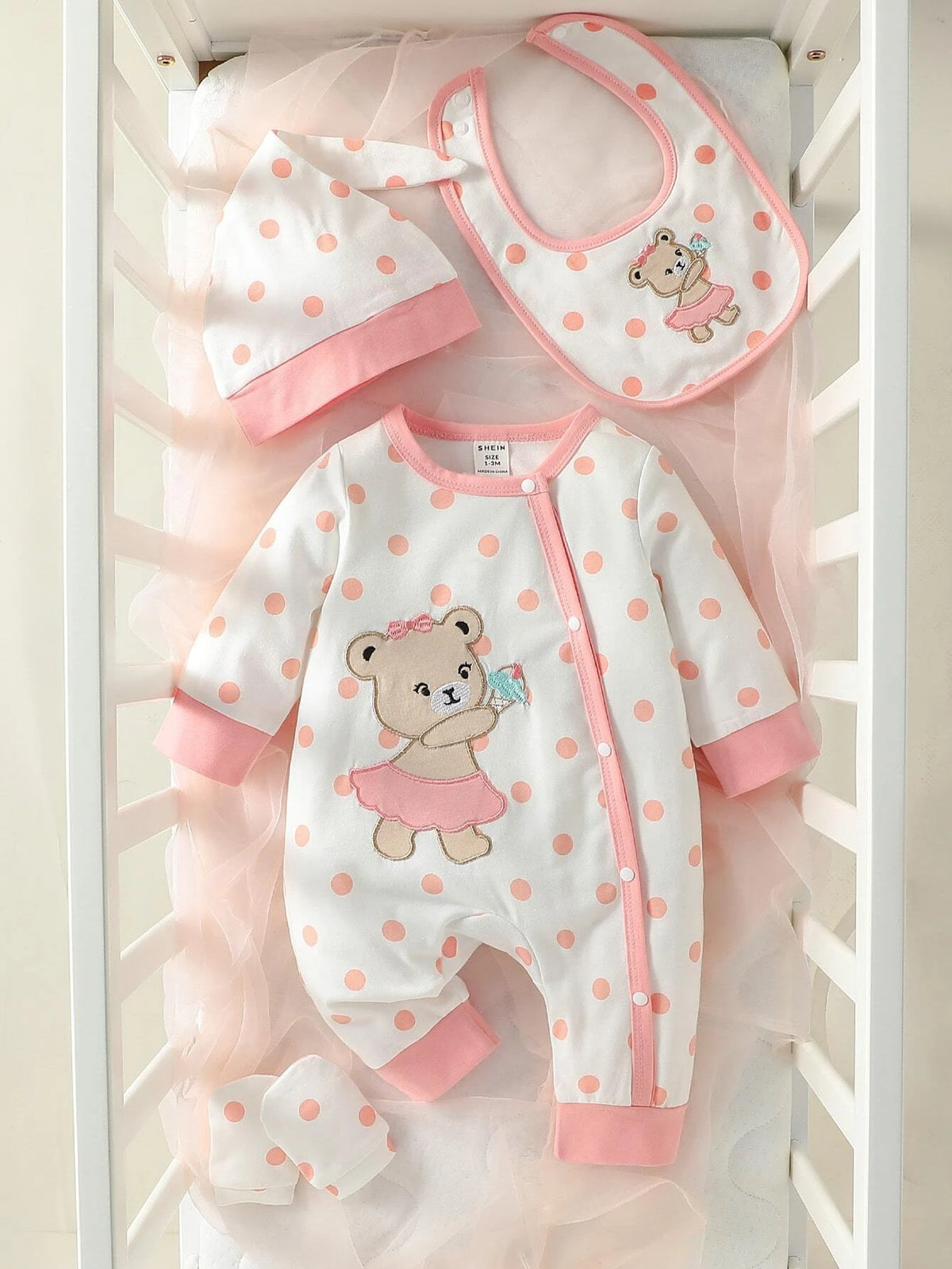 Newborn Baby Cartoon Graphic Polka Dot Print Jumpsuit & Hat & Bib