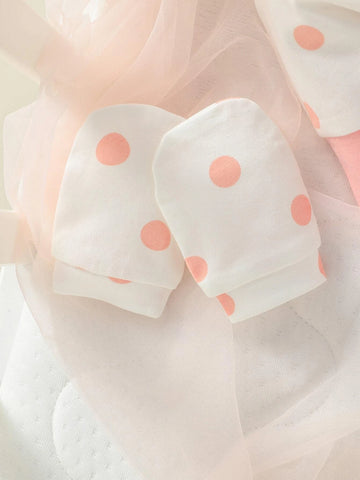 Newborn Baby Cartoon Graphic Polka Dot Print Jumpsuit & Hat & Bib