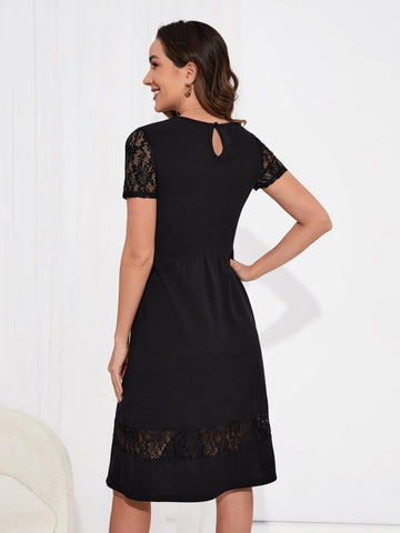 EMERY ROSE Contrast Lace Ruffle Hem Dress