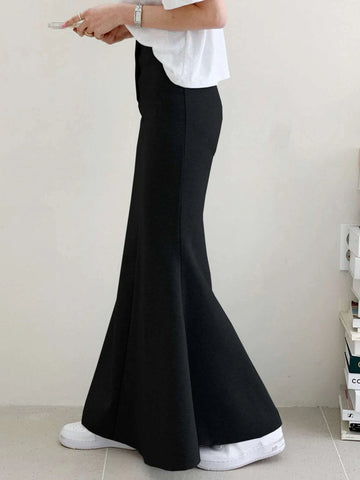 DAZY Solid Mermaid Hem Skirt