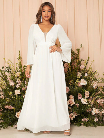 Belle Mesh Panel Trumpet Sleeve Wedding Dress