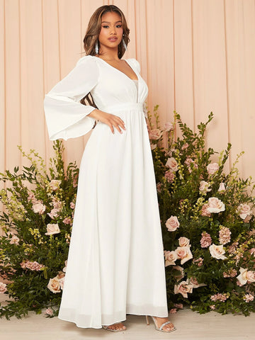 Belle Mesh Panel Trumpet Sleeve Wedding Dress