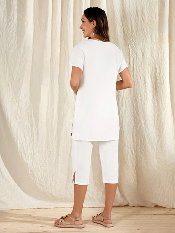 EMERY ROSE Solid Button Side Top & Capris Pants