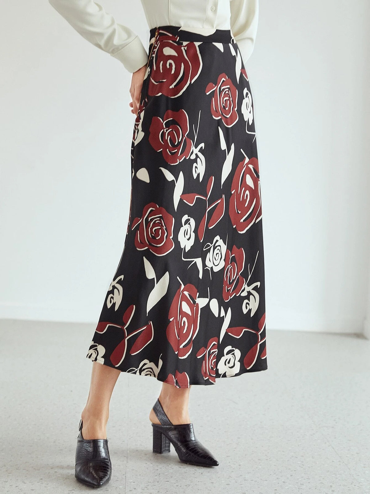 MOTF PREMIUM VISCOSE ROSE CHAIN DETAIL SKIRT