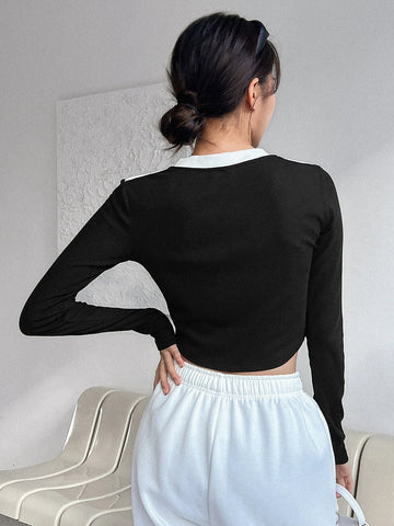 DAZY Letter Graphic Contrast Binding Crop Tee