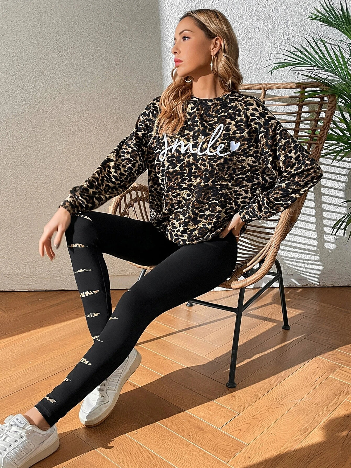Letter & Leopard Print Drop Shoulder Sweatshirt & Leggings