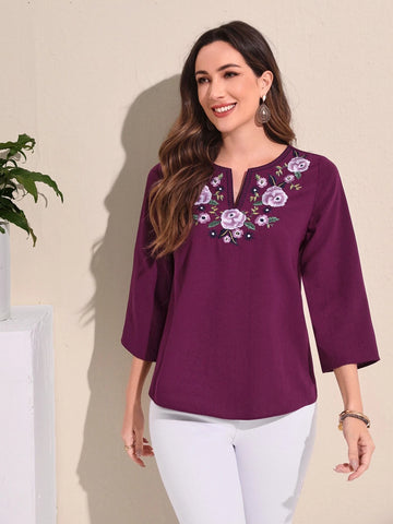 EMERY ROSE Floral Embroidery Notched Neckline Blouse