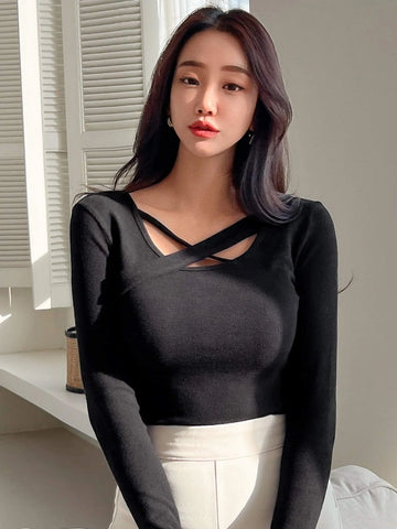 DAZY Solid Criss Cross Tee