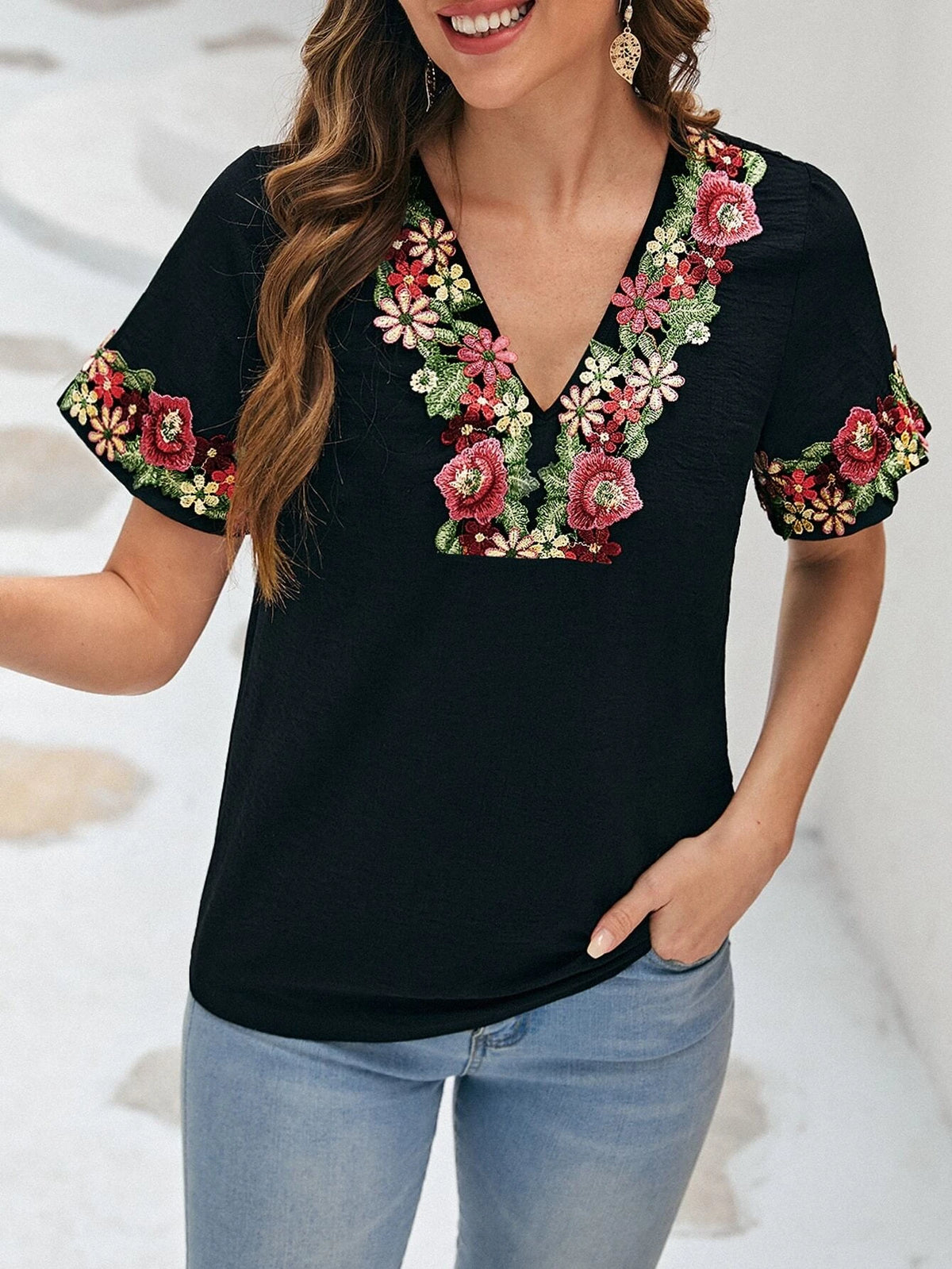 EMERY ROSE V-neck Floral Embroidery Top