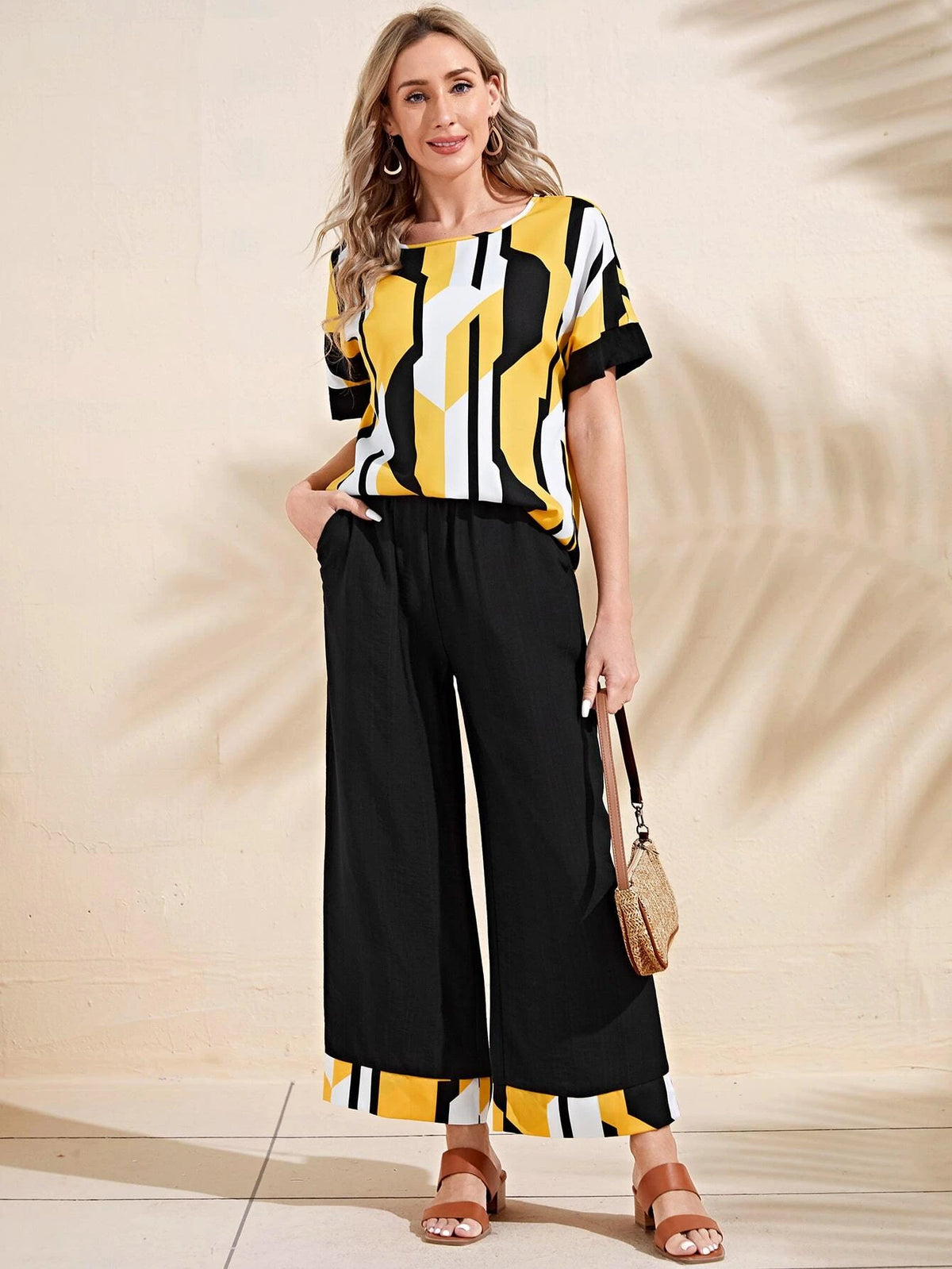 EMERY ROSE Batwing Sleeve Geo Print Top & Pants Set