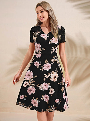 EMERY ROSE Floral Print V Neck Dress
