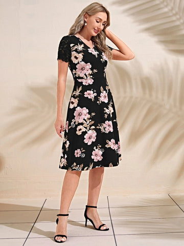 EMERY ROSE Floral Print V Neck Dress