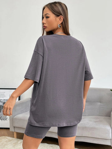 EZwear Car & Letter Graphic Drop Shoulder Tee & Biker Shorts