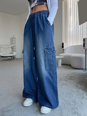 DAZY Elastic Waist Flap Pocket Cargo Jeans