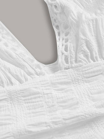 VCAY Plunging Neck Lace Trim Ruched Waist Dress