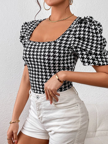 Houndstooth Print Puff Sleeve Square Neck Tee