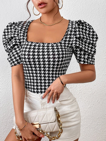 Houndstooth Print Puff Sleeve Square Neck Tee