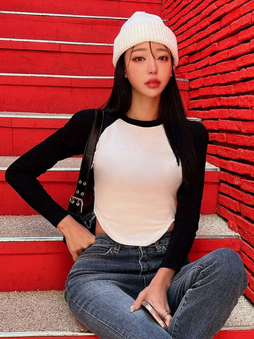 DAZY Two Tone Raglan Sleeve Curved Hem Tee